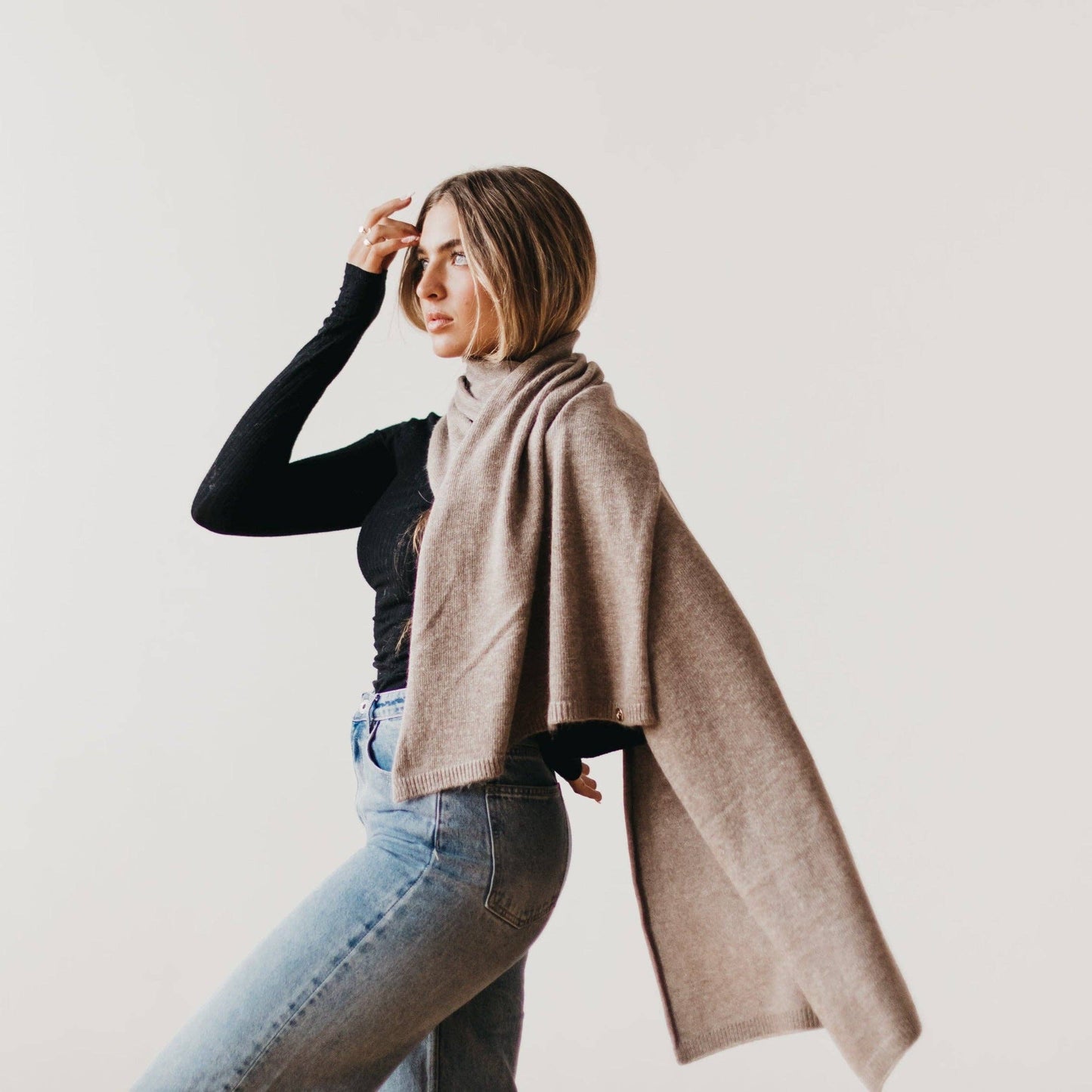Cassidy Cashmere Wrap: Mocha