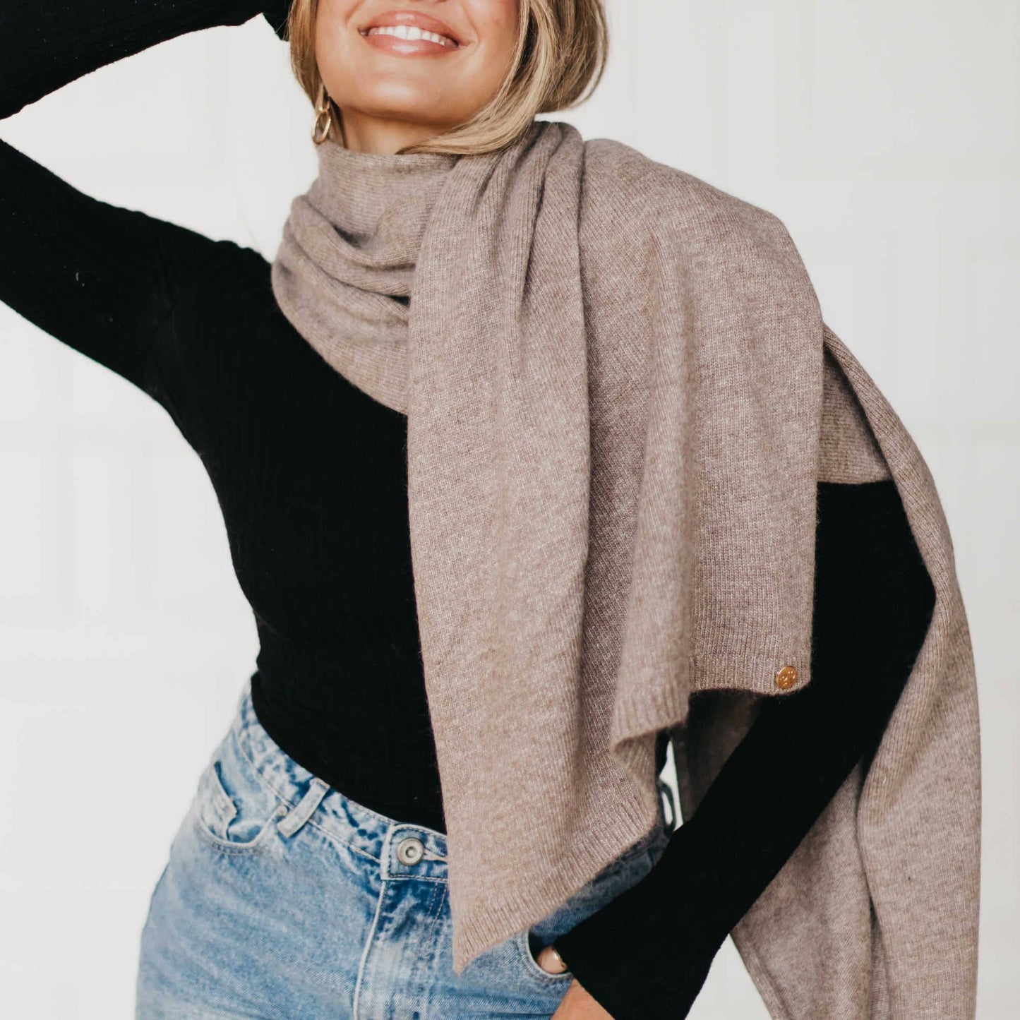 Cassidy Cashmere Wrap: Mocha