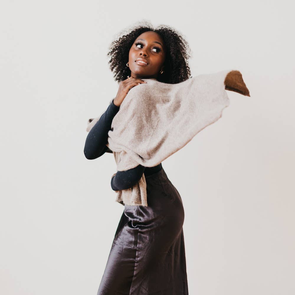 Cassidy Cashmere Wrap: Mocha