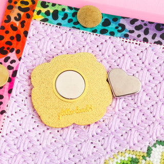 2000s Nostalgic Book Fair High Needle Minder Magnet