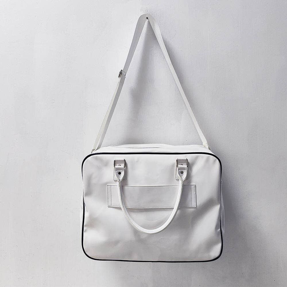 Hadley Patent Weekender Tote with Trolly Sleeve: White